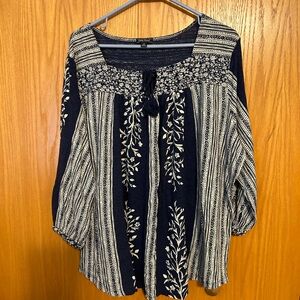 Lucky brand shirt in great condition.